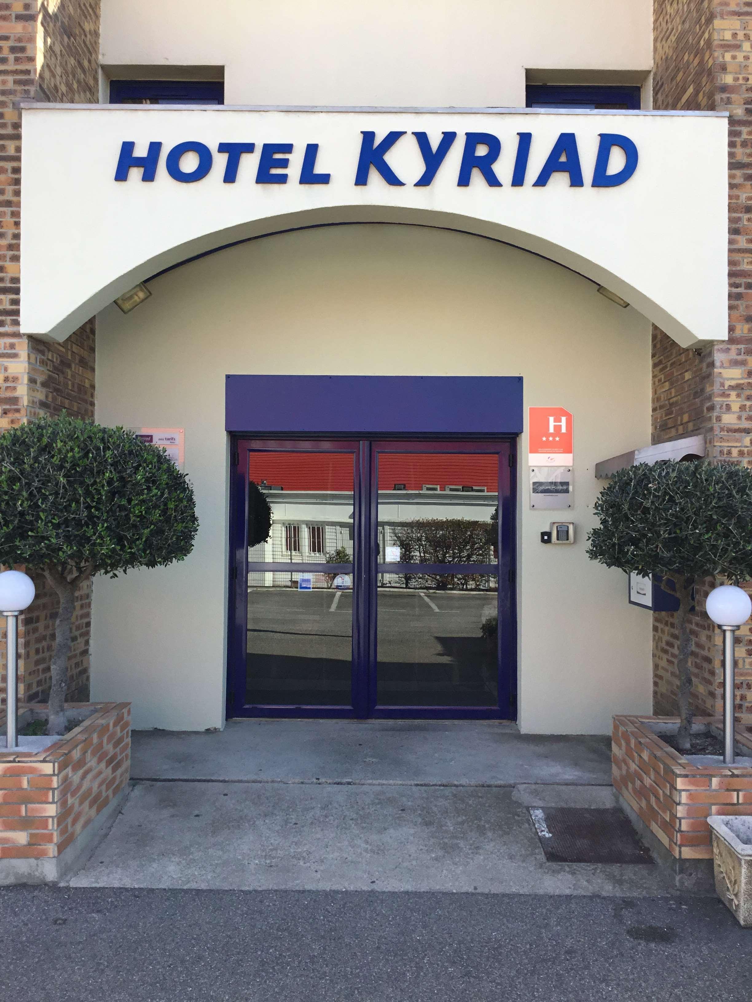 Kyriad Direct Арл Екстериор снимка